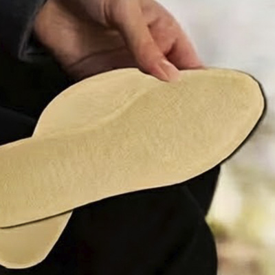 Крок 2: зняти захисну плівку з клейкого шару